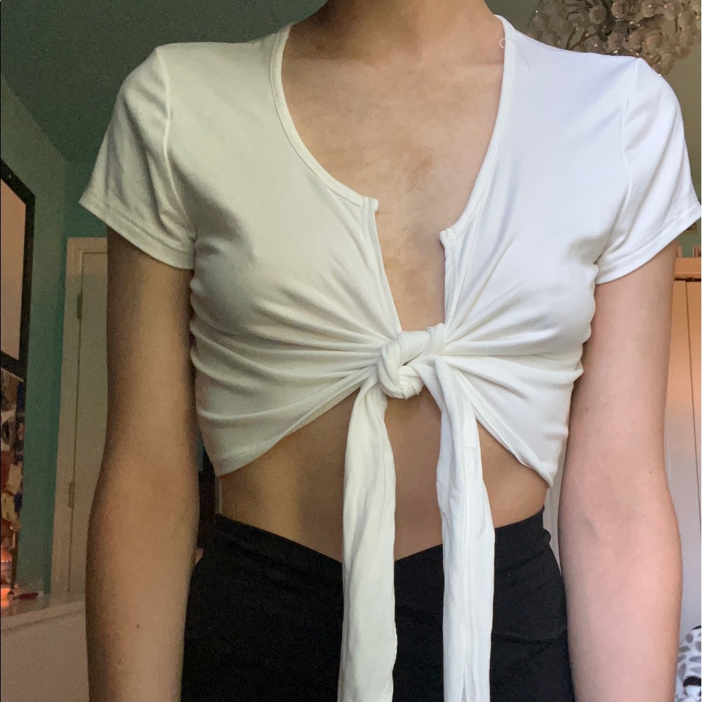 White tie shirt (Multiple styles)